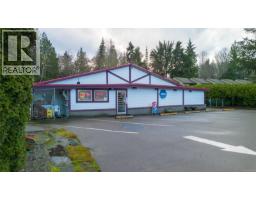 3346 Island Hwy W, Qualicum Beach, BC V9K2B3 Photo 10