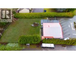 3346 Island Hwy W, Qualicum Beach, BC V9K2B3 Photo 19