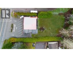 3346 Island Hwy W, Qualicum Beach, BC V9K2B3 Photo 20