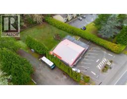 3346 Island Hwy W, Qualicum Beach, BC V9K2B3 Photo 23