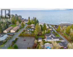 3346 Island Hwy W, Qualicum Beach, BC V9K2B3 Photo 6
