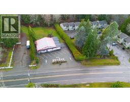 3346 Island Hwy W, Qualicum Beach, BC V9K2B3 Photo 7