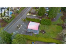 3346 Island Hwy W, Qualicum Beach, BC V9K2B3 Photo 9