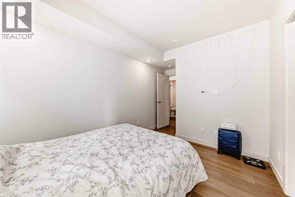 #310 1107 Gladstone Road NW - 27