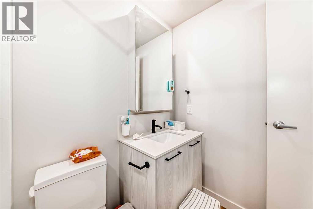 #310 1107 Gladstone Road NW - 37