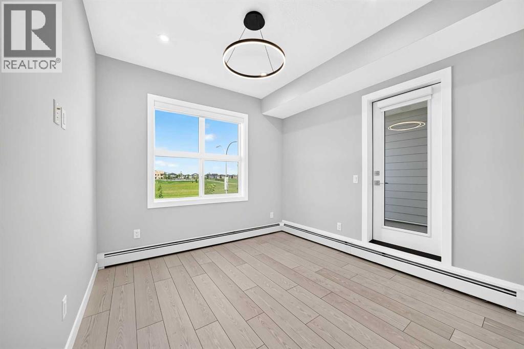 #1217 63 Corner Glen Crescent NE - 10