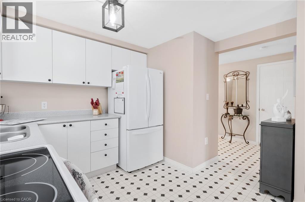351 N NORTHVIEW HEIGHTS Place - 13