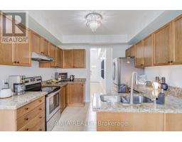 2 Horn Street, Whitchurch Stouffville, ON L4A0X9 Photo 14