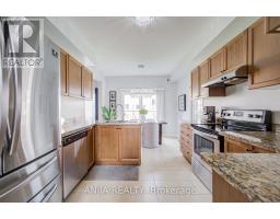 2 Horn Street, Whitchurch Stouffville, ON L4A0X9 Photo 17