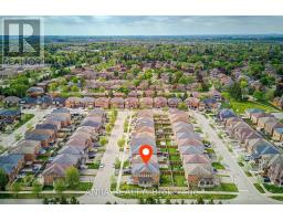 Great room - 2 Horn Street, Whitchurch Stouffville, ON L4A0X9 Photo 7