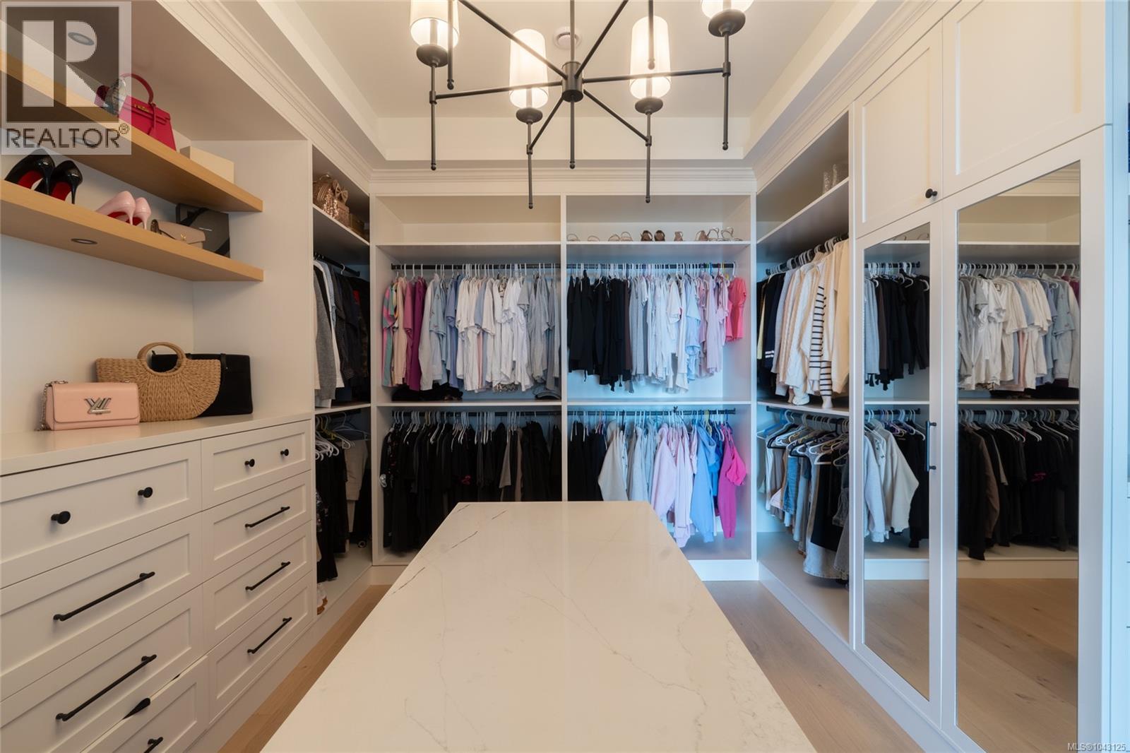 2371 Lairds Gate - 40