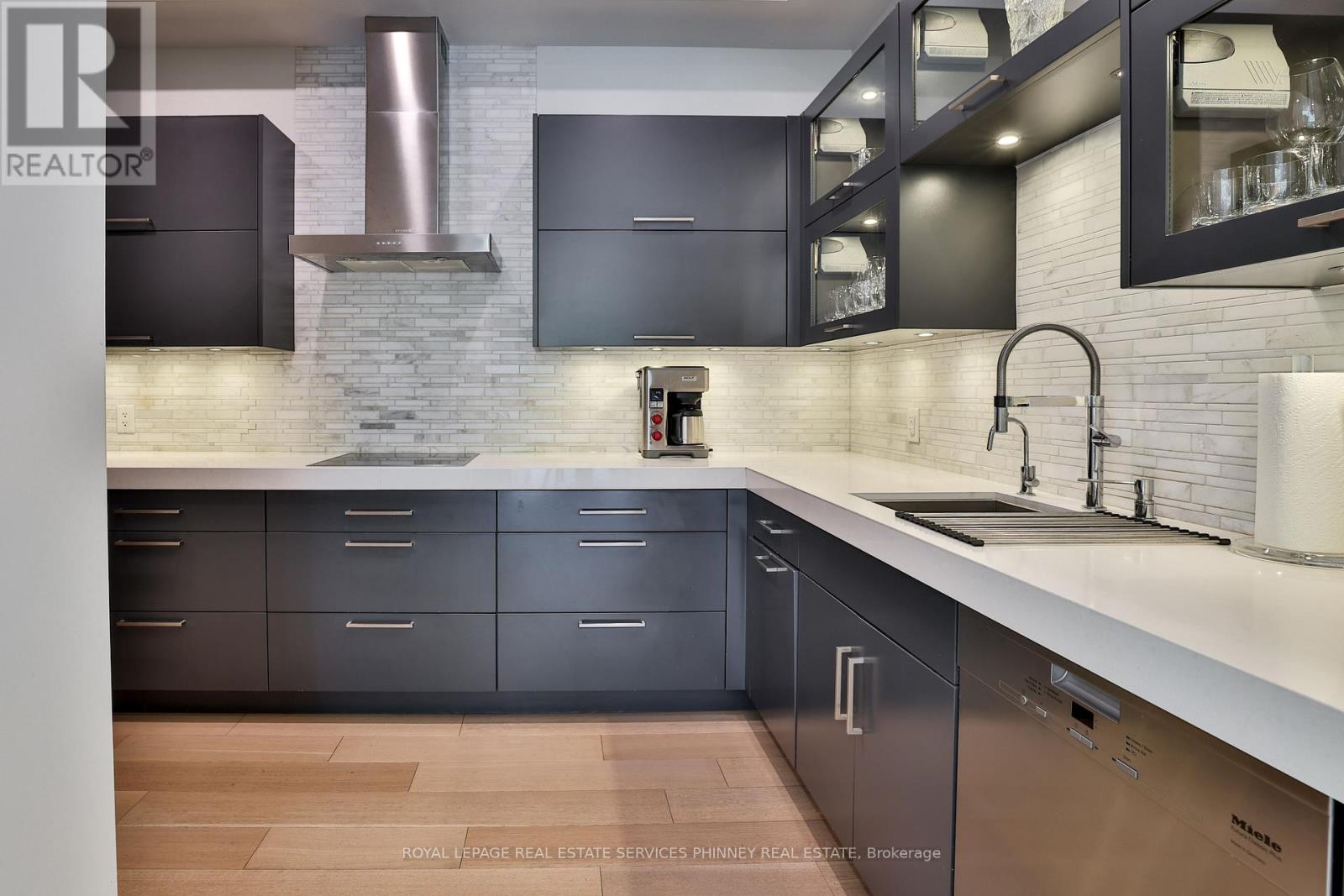 1102 CRESTVIEW STREET - 12