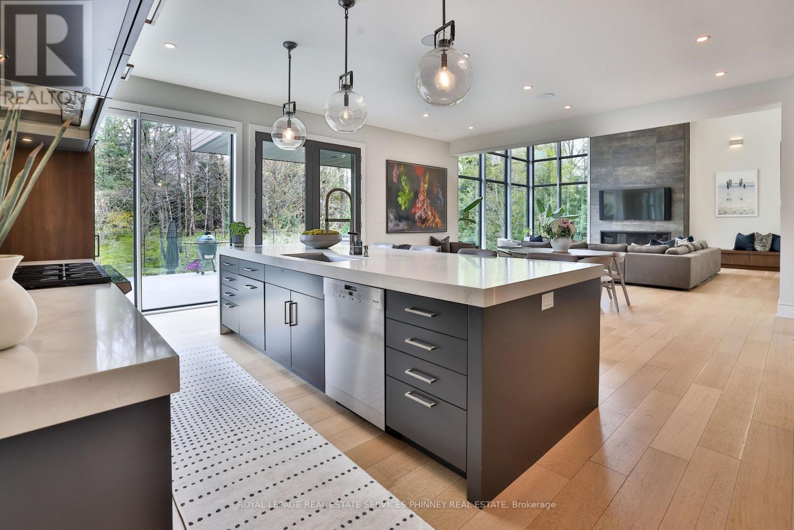1102 CRESTVIEW STREET - 14