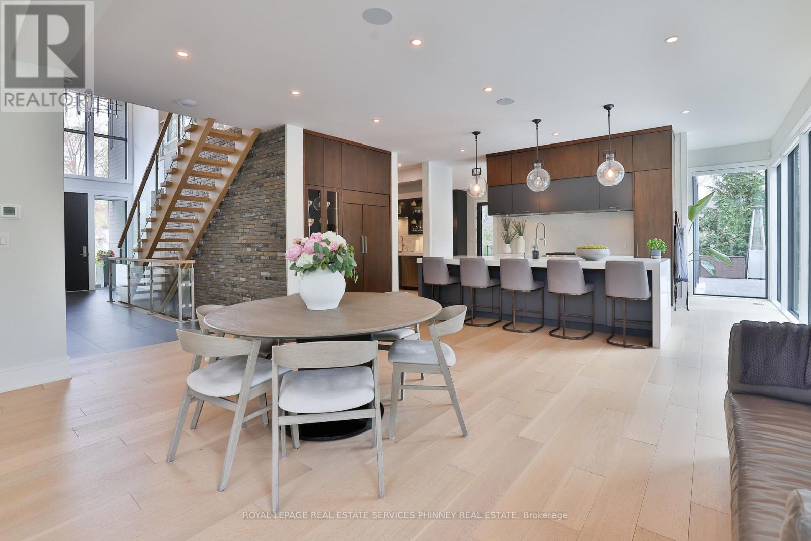 1102 CRESTVIEW STREET - 17