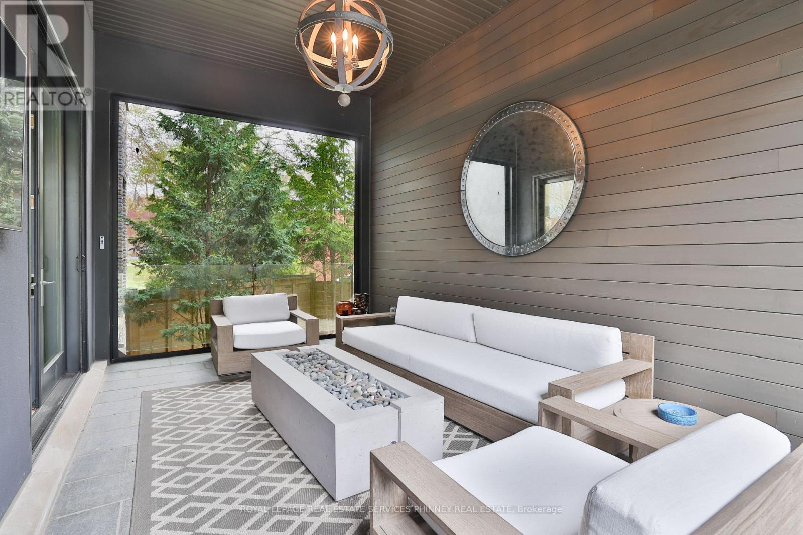 1102 CRESTVIEW STREET - 22