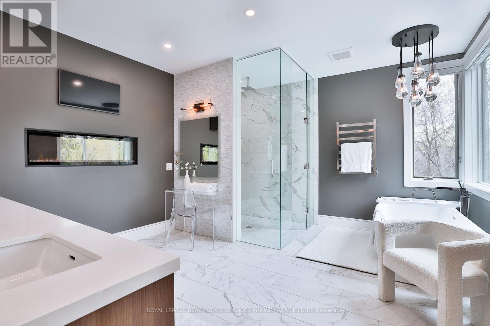 1102 CRESTVIEW STREET - 28