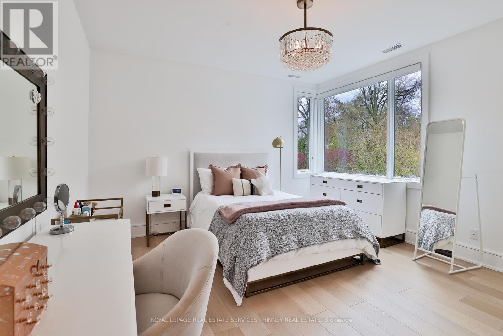 1102 CRESTVIEW STREET - 30