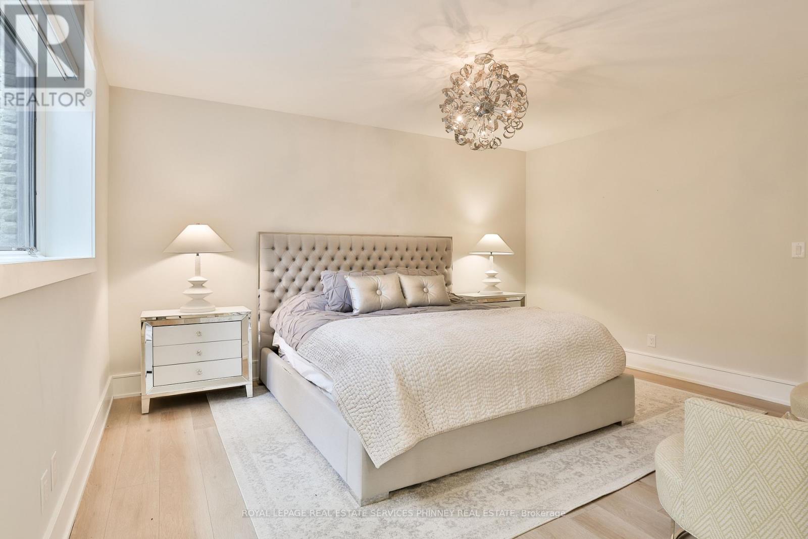 1102 CRESTVIEW STREET - 38