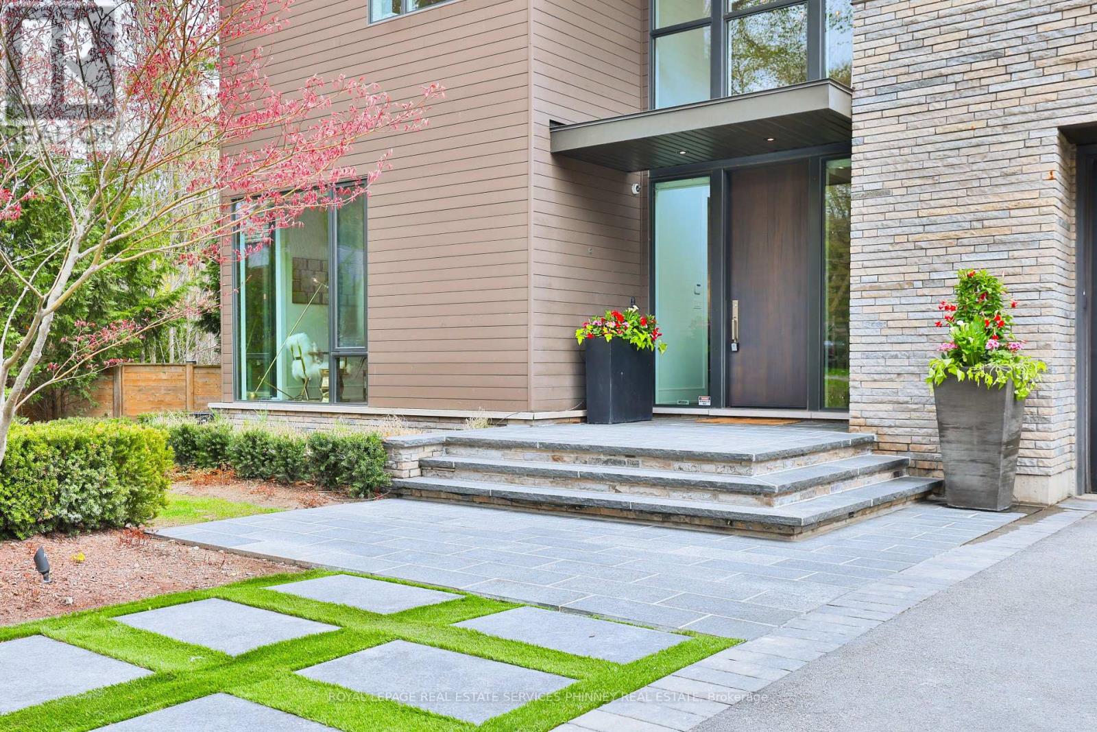 1102 CRESTVIEW STREET - 4