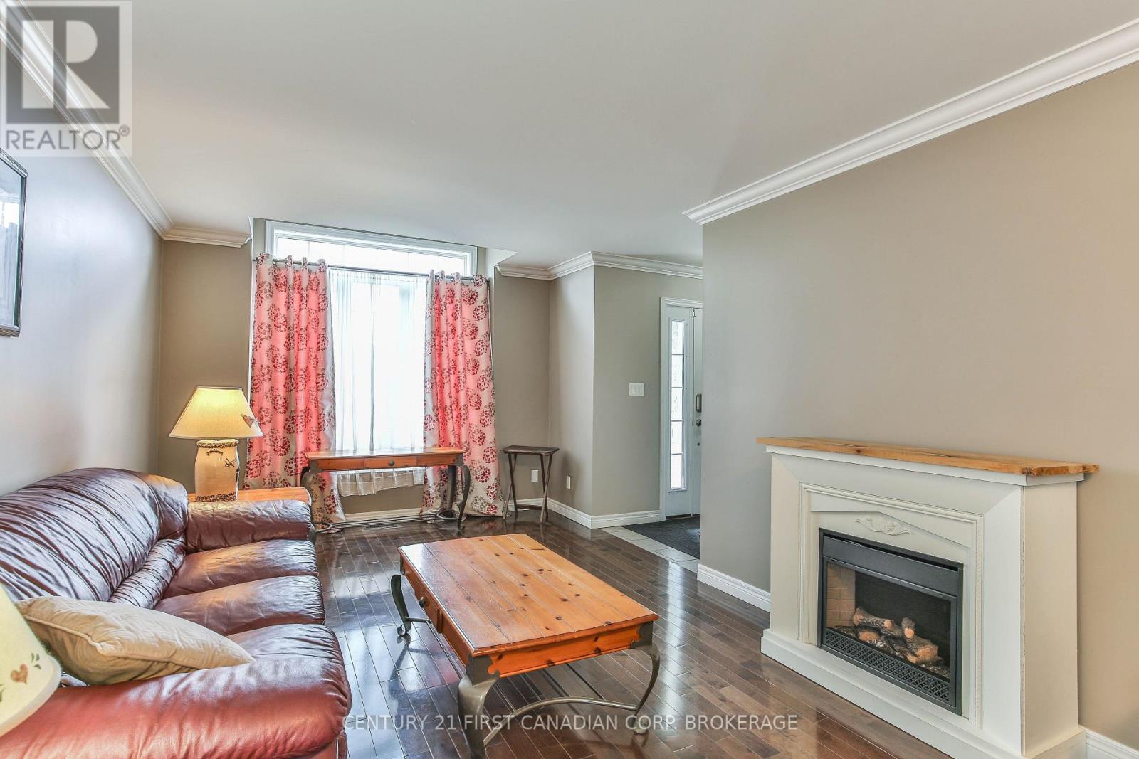 232 BROCK STREET - 4