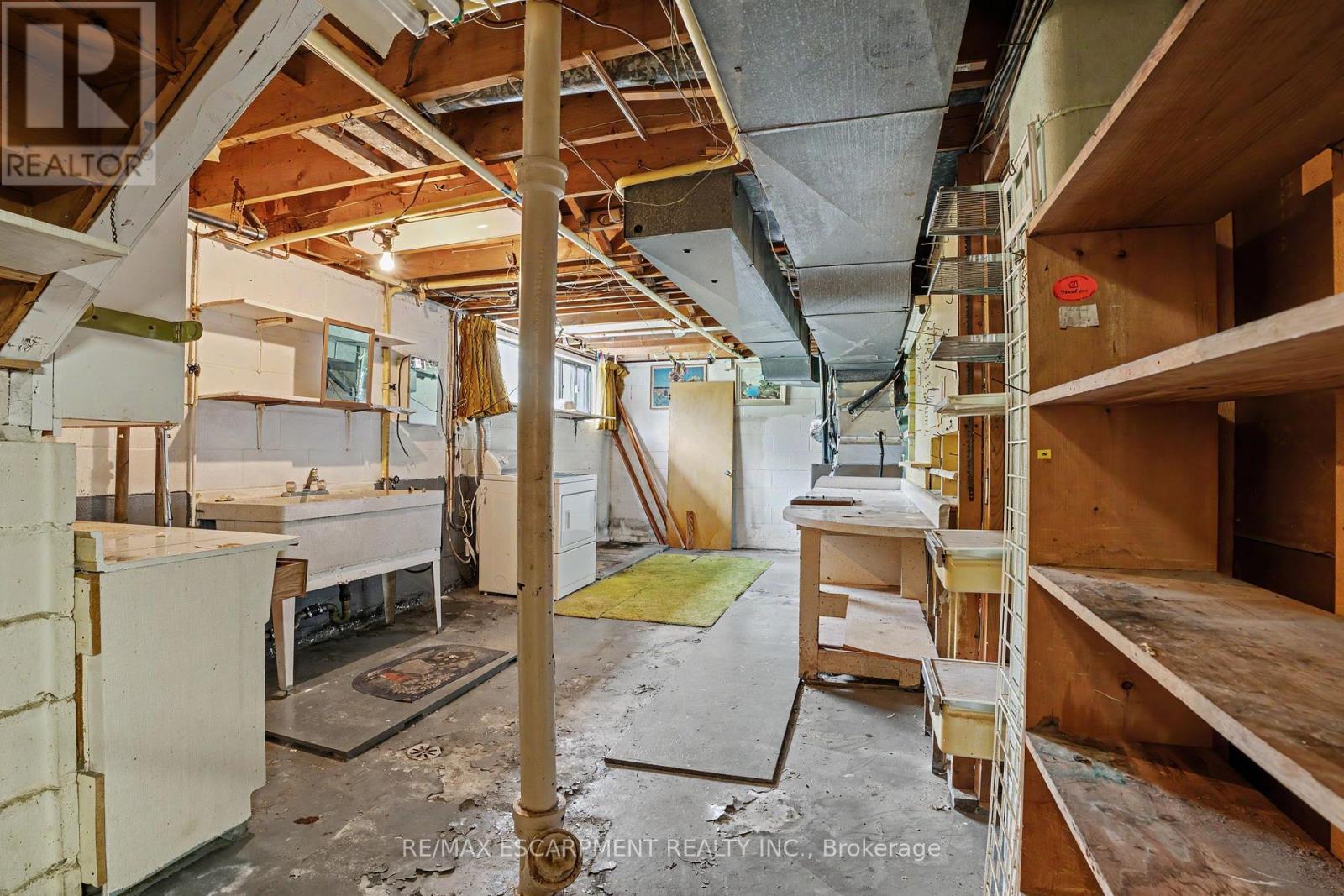 11 MARSHALL AVENUE - 27