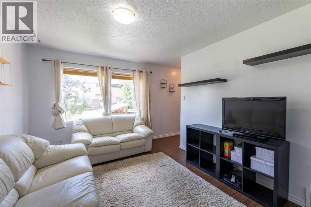 #25 126 Hardisty Avenue - 6
