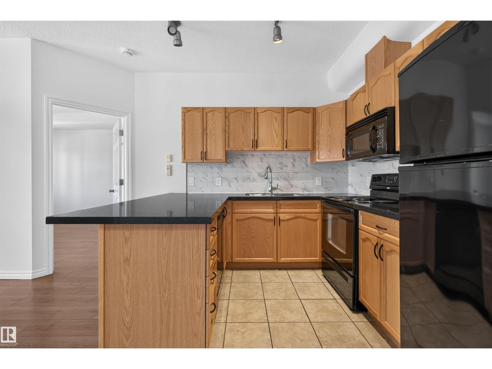 #209 10235 112 ST NW - 5