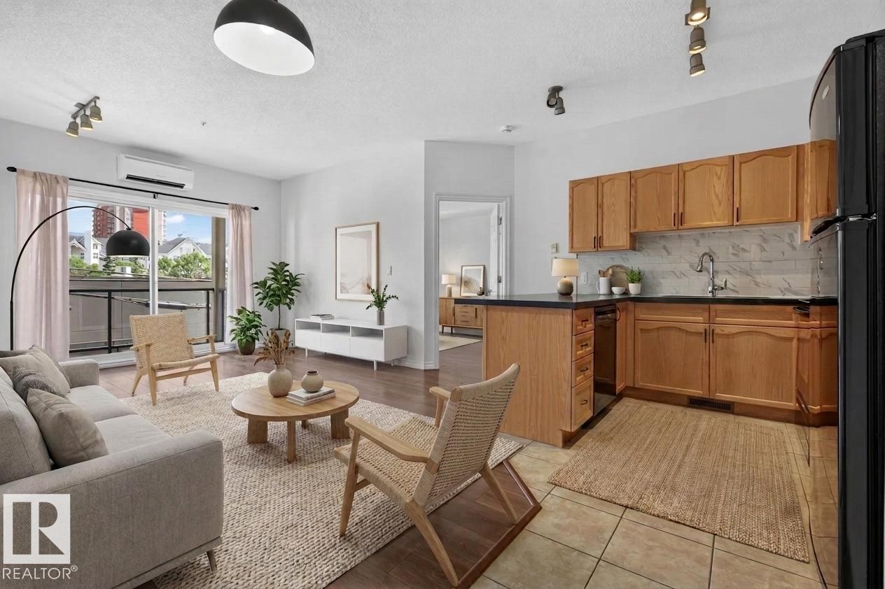 #209 10235 112 ST NW - 4