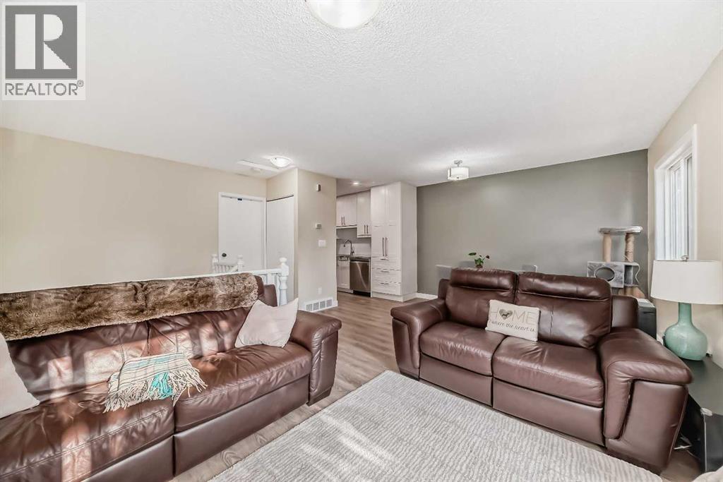 #C 109 Stanley Avenue - 6