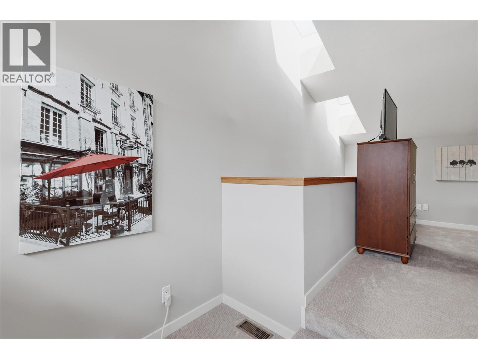 #1 1294 Deodar Road - 39