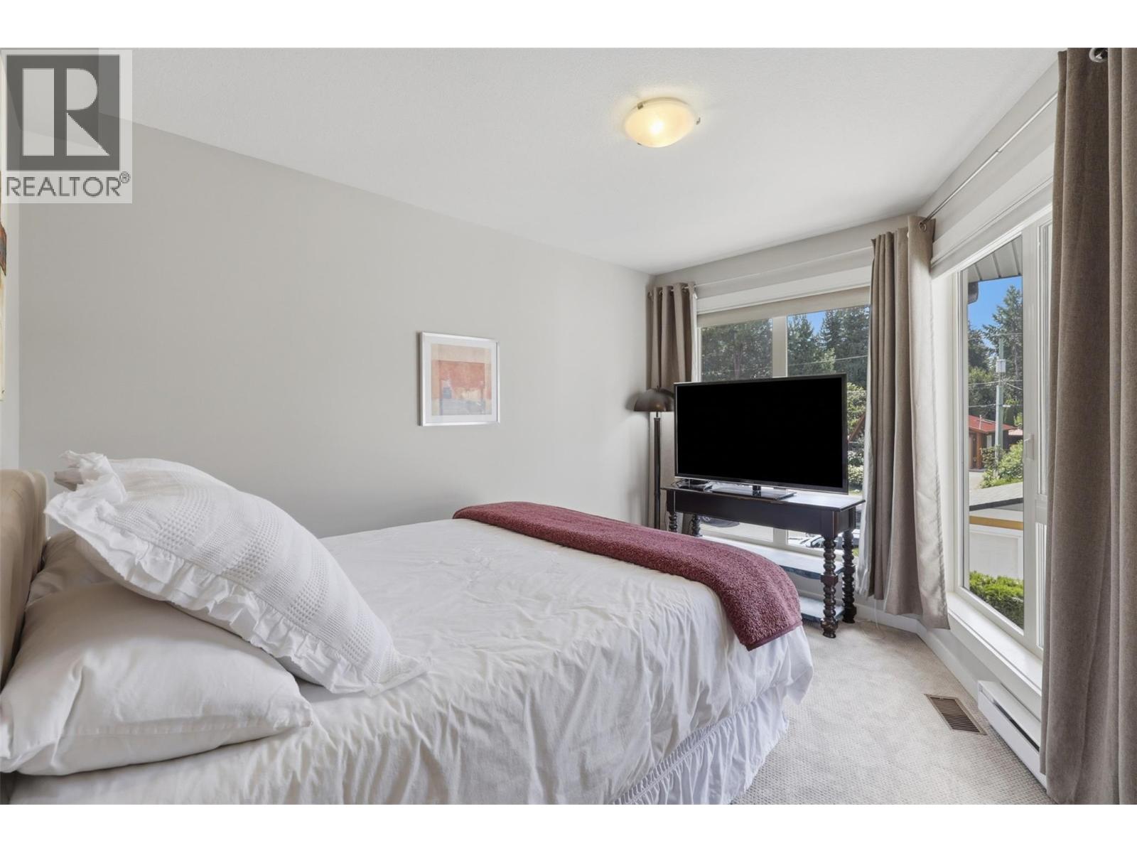 #1 1294 Deodar Road - 35