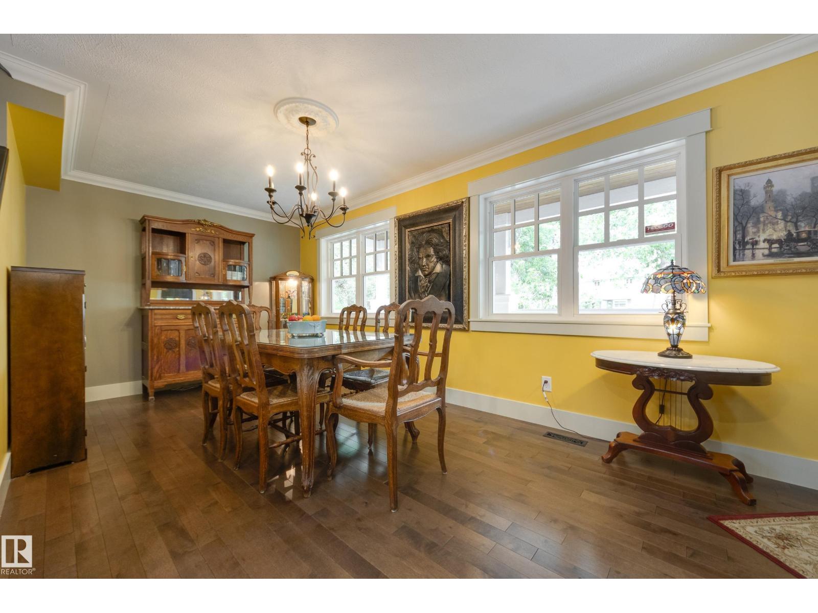11210 60 ST NW - 9