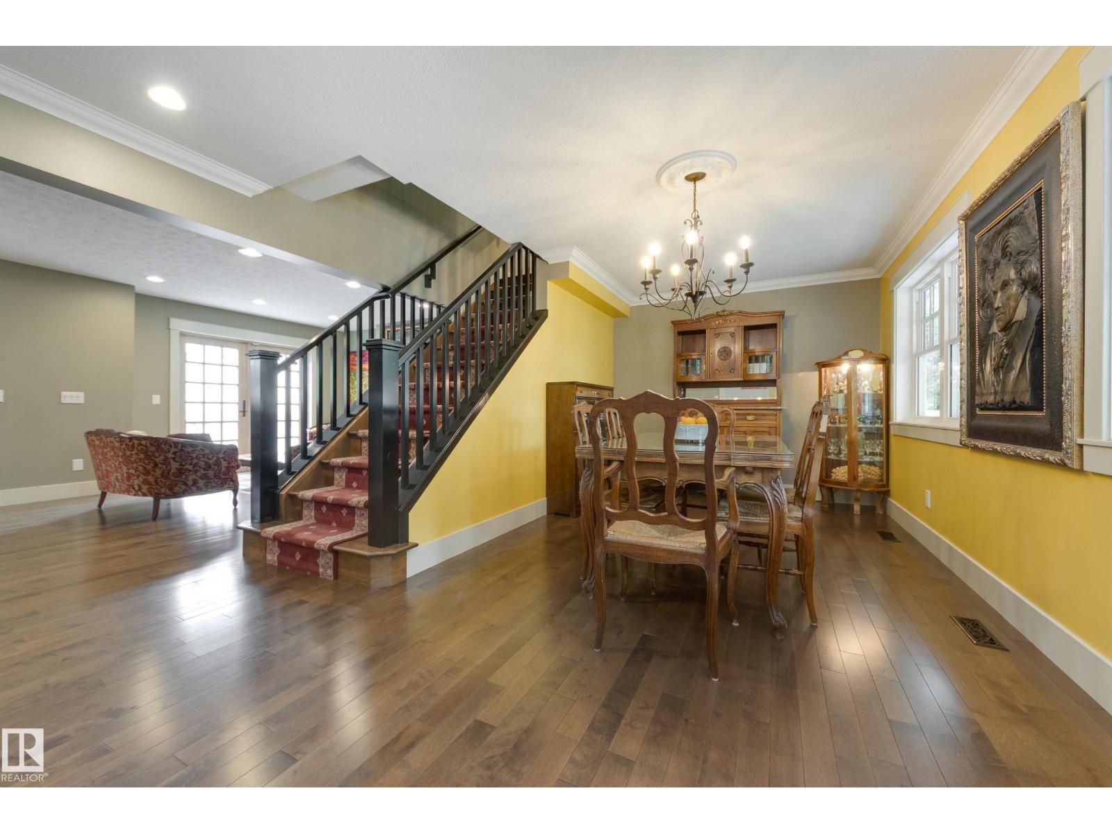 11210 60 ST NW - 10