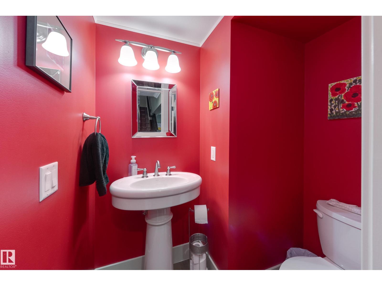 11210 60 ST NW - 19