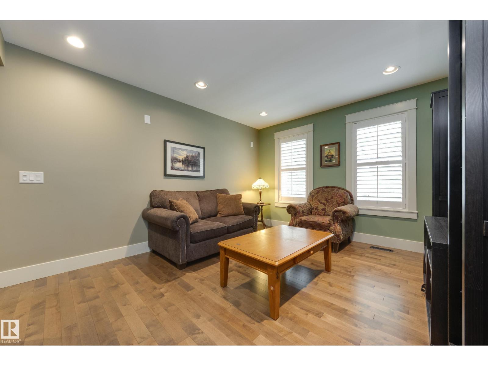 11210 60 ST NW - 22