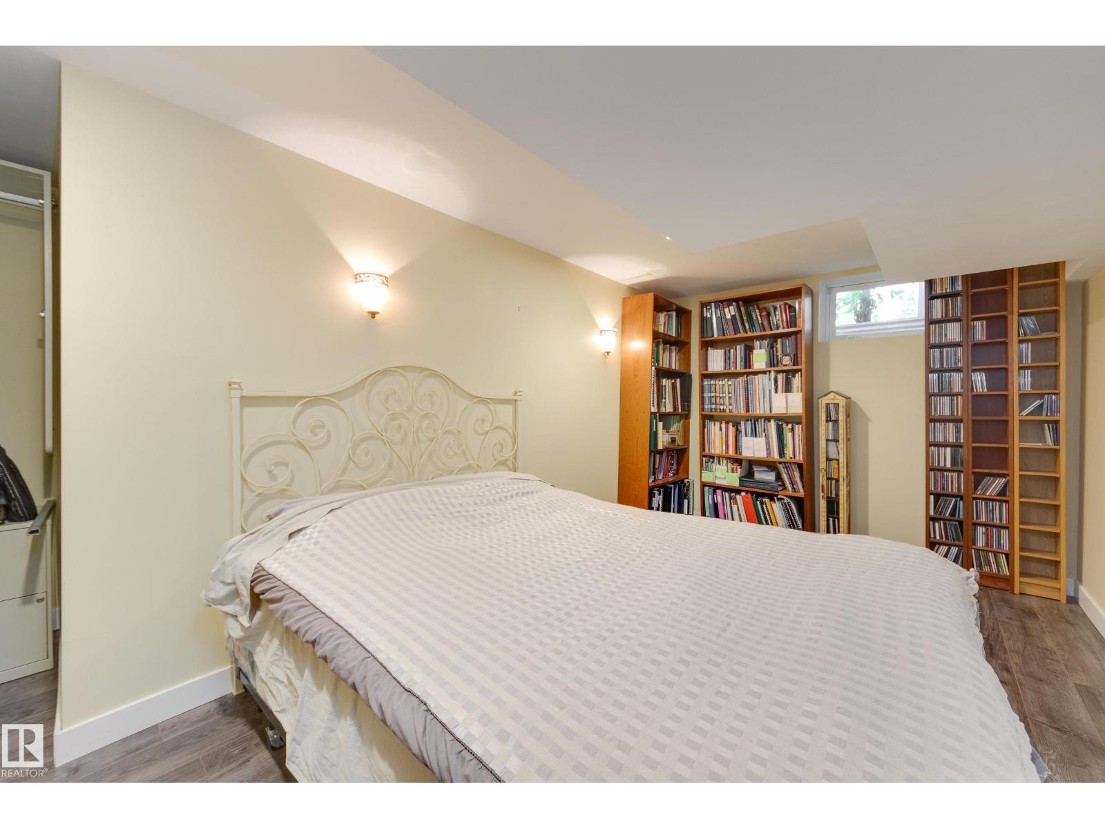 11210 60 ST NW - 46