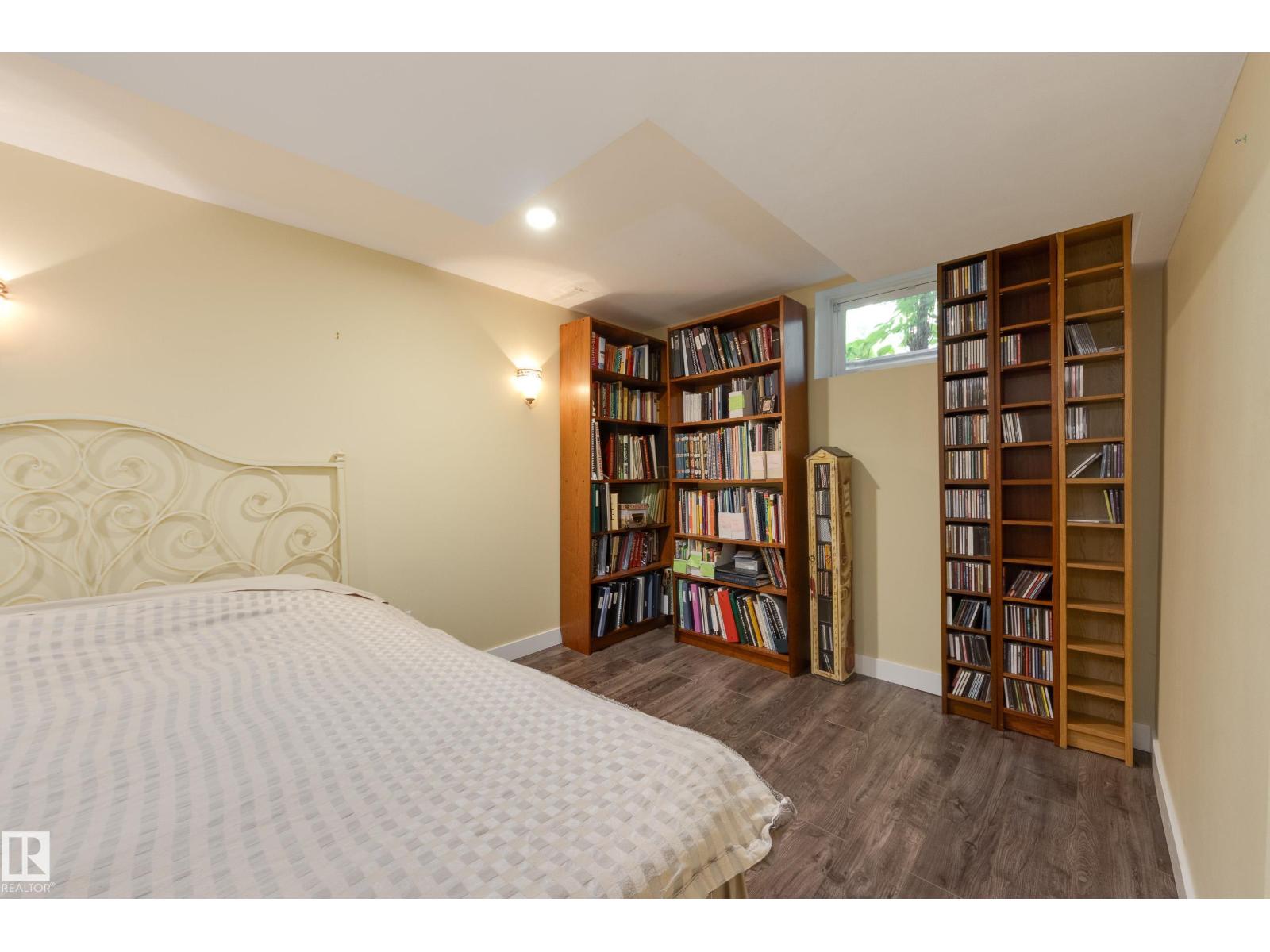 11210 60 ST NW - 47