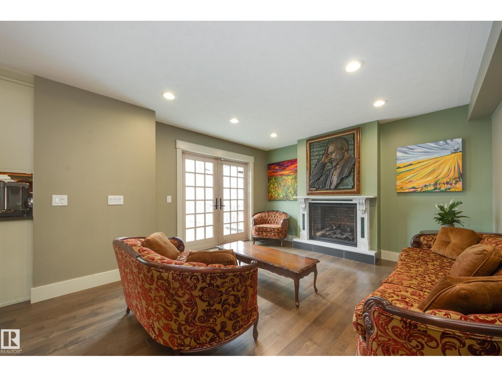 11210 60 ST NW - 11