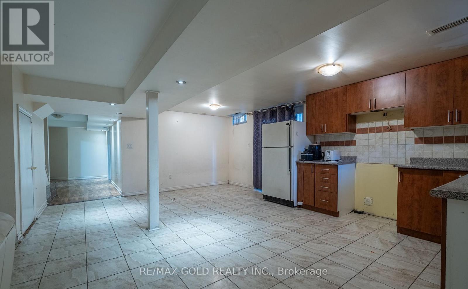 104 SUNNY MEADOW BOULEVARD - 34
