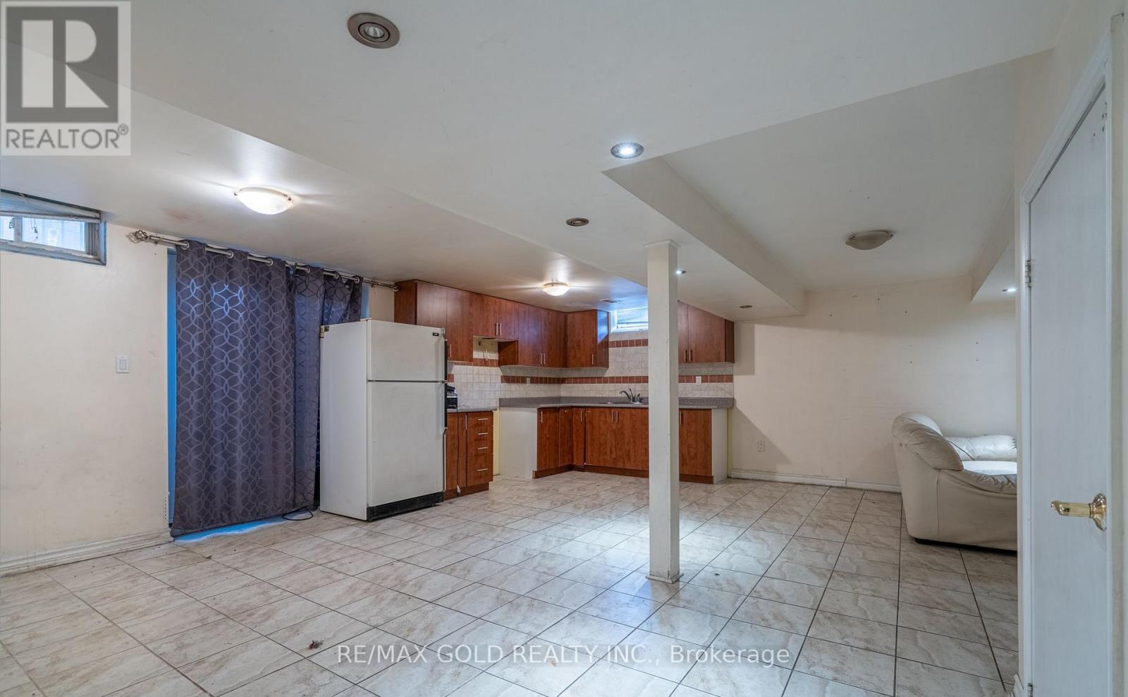 104 SUNNY MEADOW BOULEVARD - 32