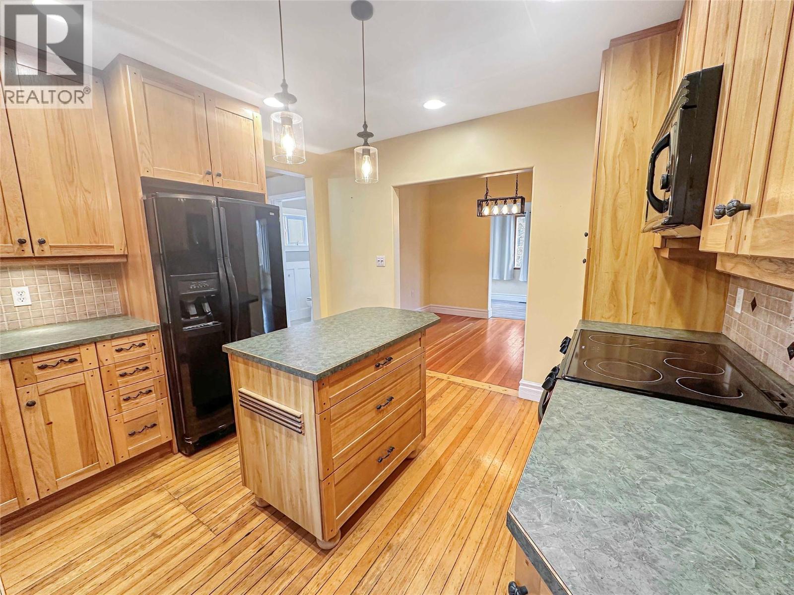 153 BILLITER Avenue - 8