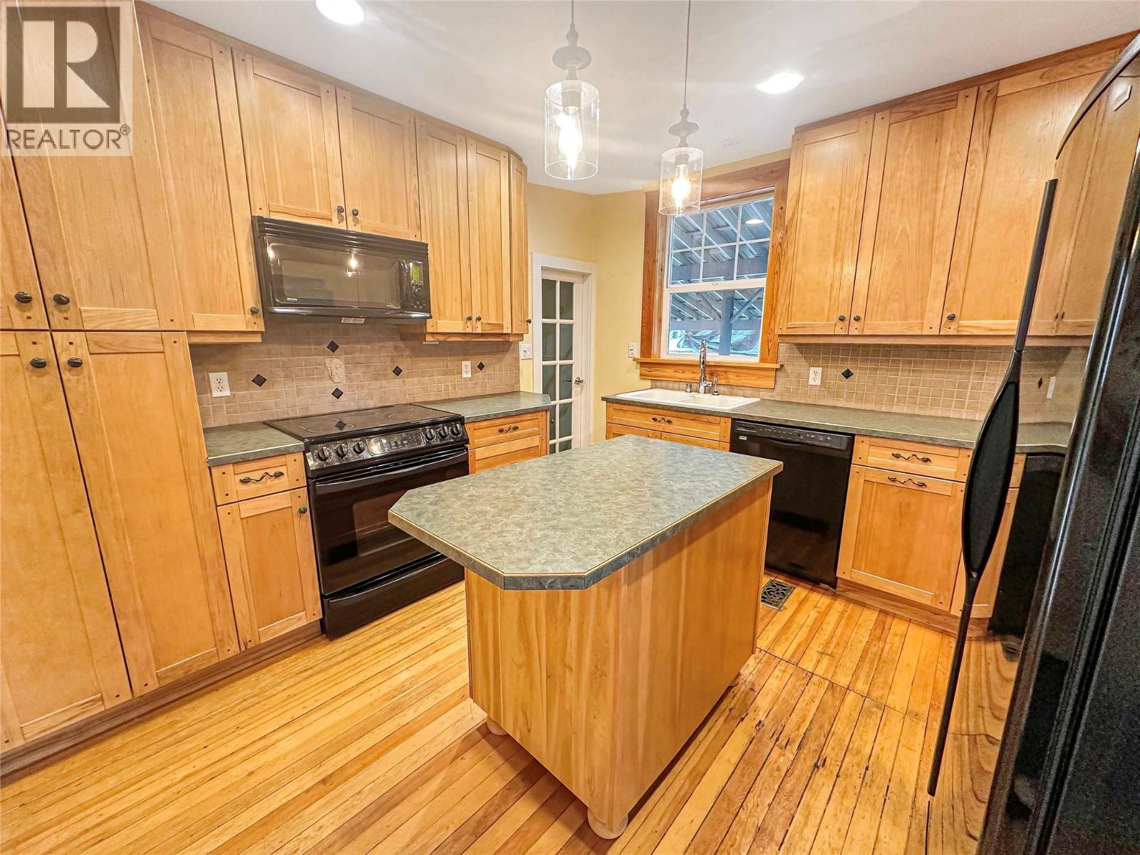 153 BILLITER Avenue - 9