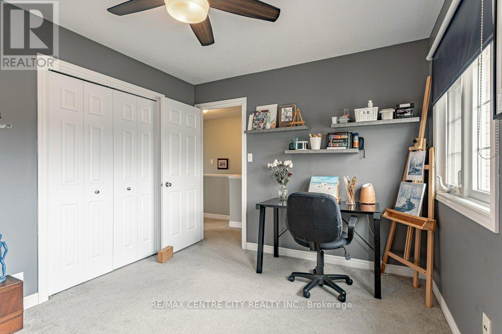 45 RIVERBANK DRIVE - 27