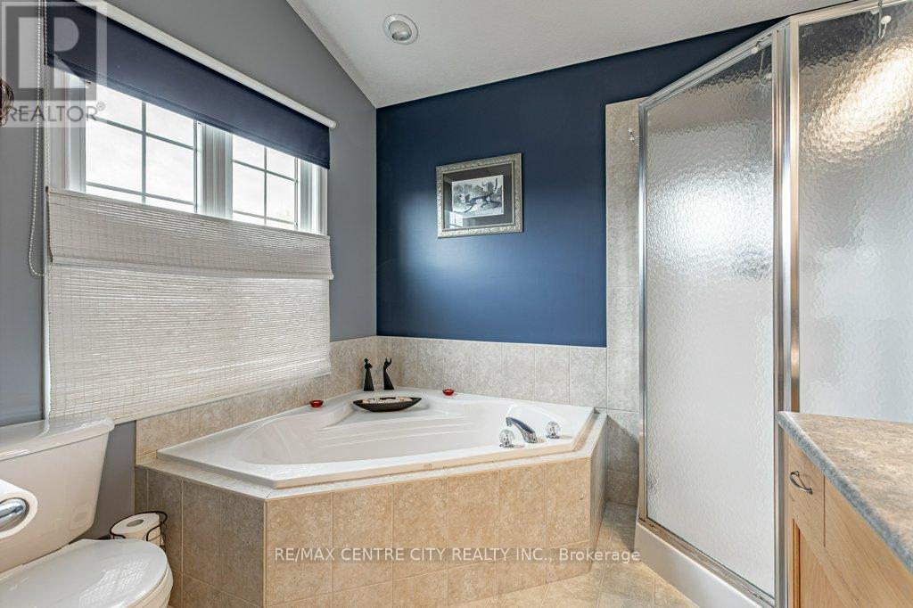 45 RIVERBANK DRIVE - 31