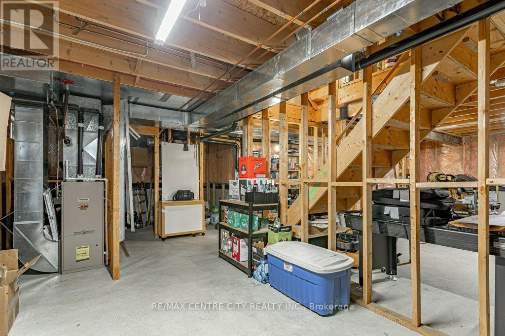 45 RIVERBANK DRIVE - 34