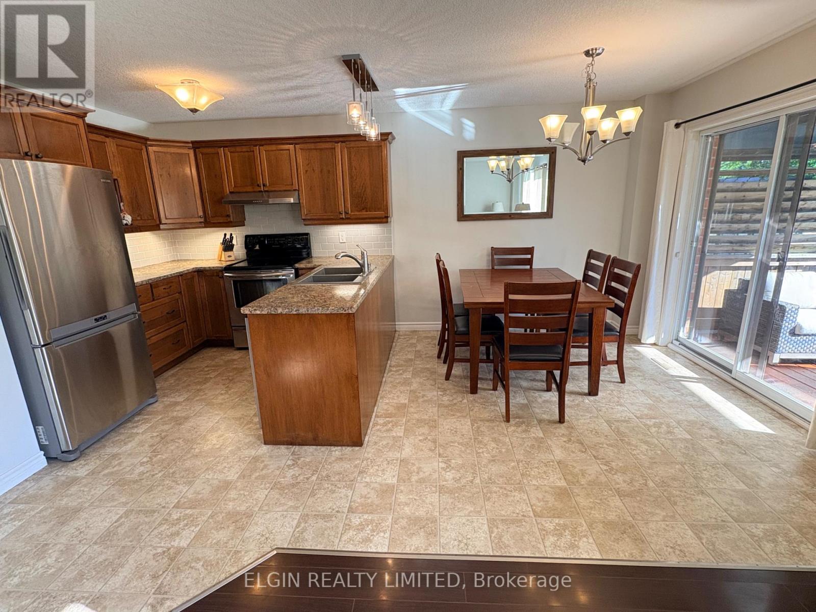 44 PEACH TREE BOULEVARD - 5