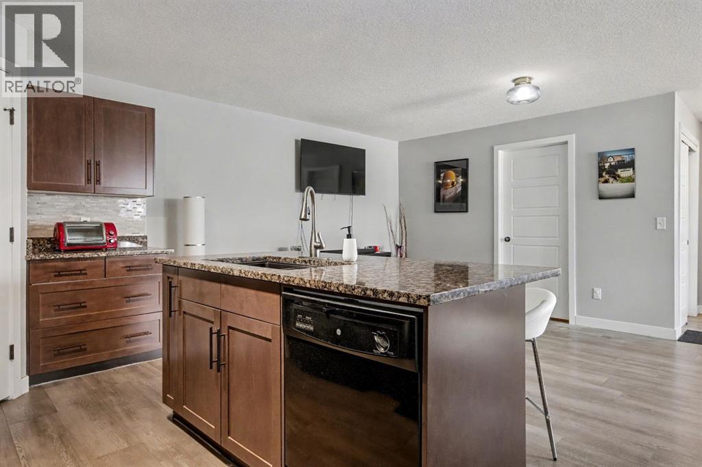 #11103 2781 Chinook Winds Drive SW - 11