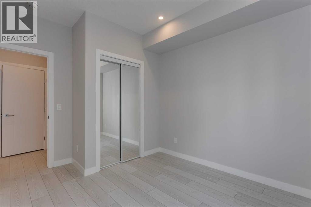 #206 8370 Broadcast Avenue SW - 17