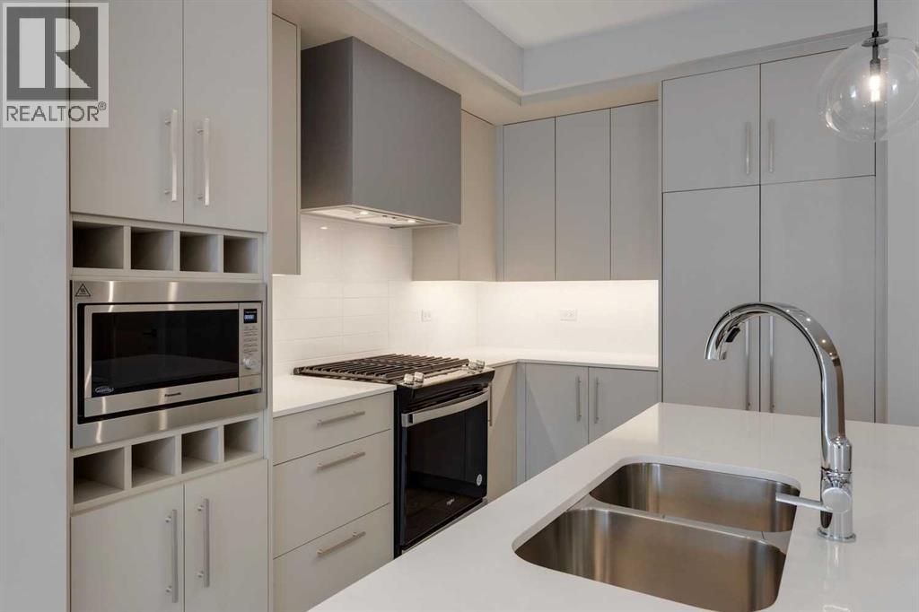 #206 8370 Broadcast Avenue SW - 5