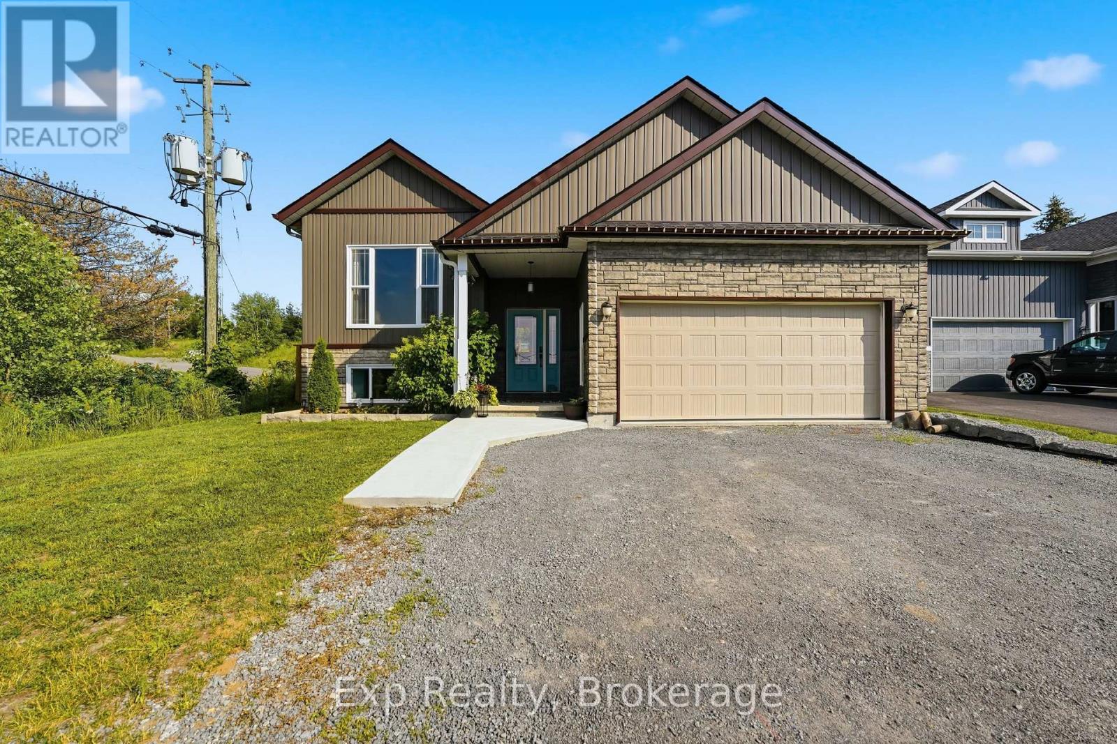 818 PALACE ROAD - 1